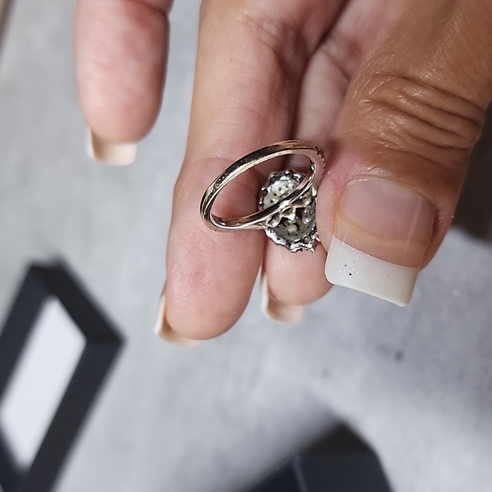 Diamond engagement/ cocktail ring - Picture 7 of 13
